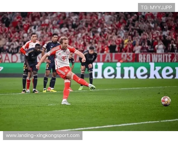 拜仁逼抢压出大空间 拜仁逼抢压出大空间